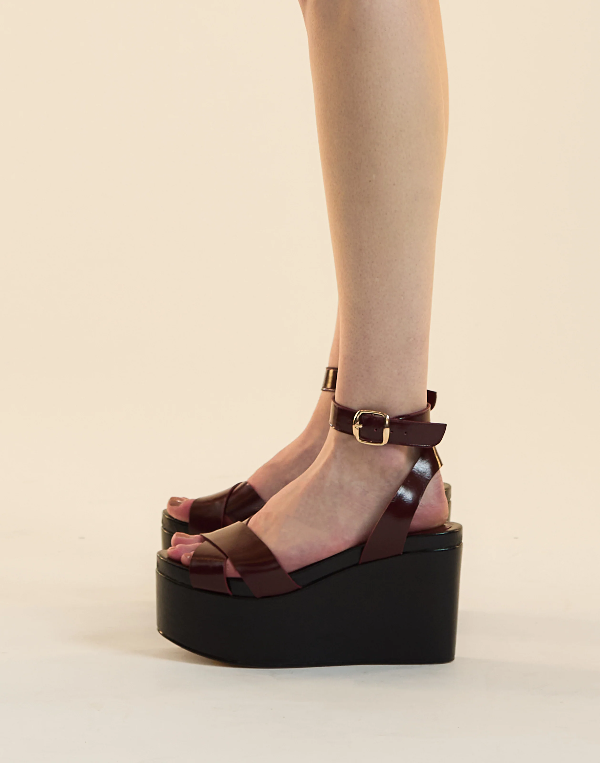 Lisse Platform Sandals - Image 3